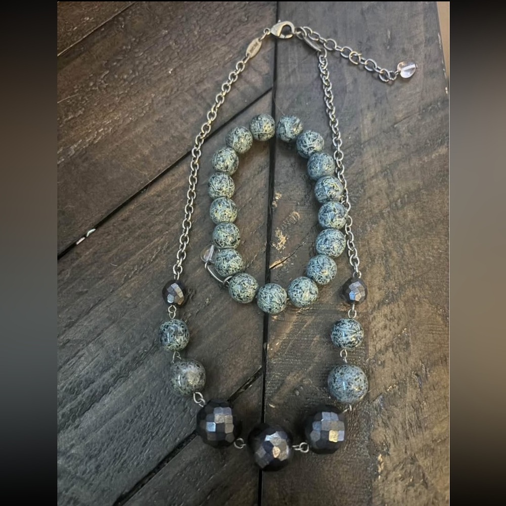 Sabika Winter 2011 Necklace and Bracelet Set